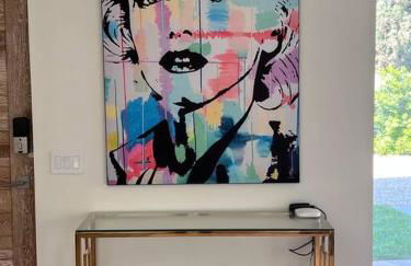 The Arts House - Private and Gated Home in Silver Lake with Pool & Views - Photo 18