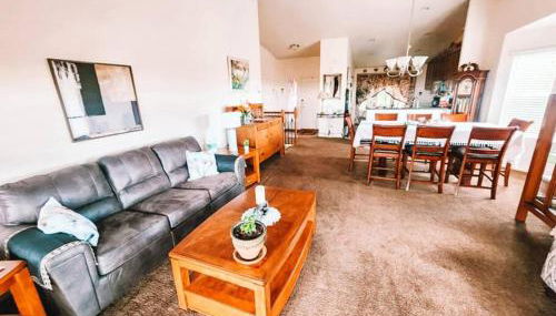 Peaceful Falcon Hot Tub Pet Friendly 3 King Beds - Foto 4