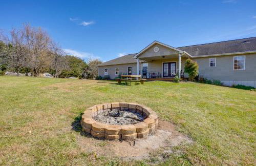 Hike and Explore Scenic Timberville Ranch Retreat! - Foto 21