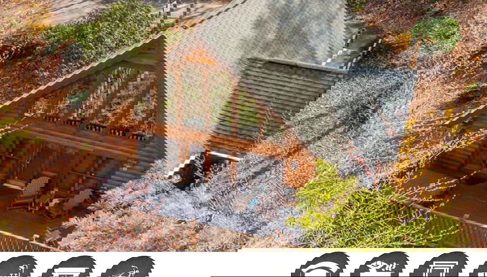 Wuzzy's Flophouse 2 Bedroom Cabin by RedAwning - Foto 1, Imagen principal