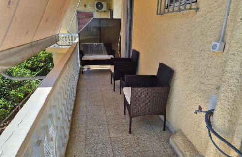 Lilia-RentalApartments - Photo 3