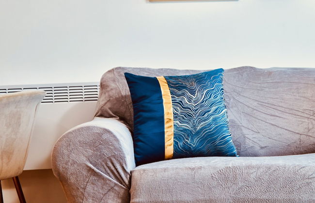 Deluxe City Centre Apt Balcony & View & Free Parking - Photo 31