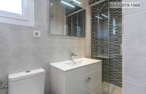 AB Poble Sec - Plaza España - Foto 16