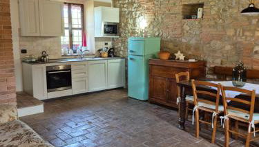 Agriturismo Case Corboli appartamento Utimio - Photo 4, stove, dishwasher