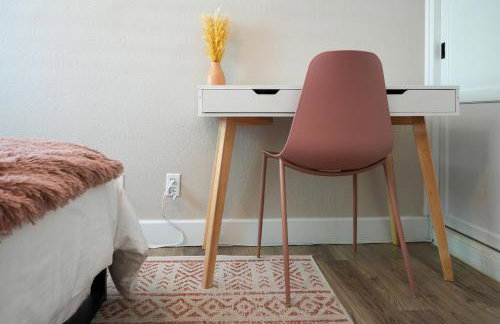 The Pink Cactus - Desert Retreat - Luxe Pool, Golf & Game Room - Foto 36