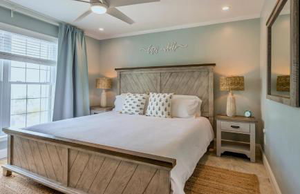 Baypoint Oasis by Last Key Realty - Photo 23