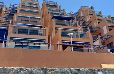 Apartment with views of sea and mountains - Photo 12