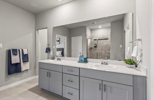 4Bed Luxury Getaway with Pool Table and Near Lake Lavon - Foto 7