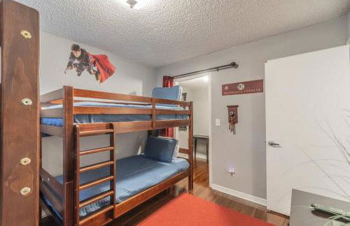 HARRY POTTER LIVES HERE! Unforgettable Home, Pool, Sleeps 8, Near Dis, LOW Rates! - Foto 79