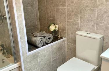 Rhubarb Retreat - Stylish House, Sleeps 5, 10 mins to Durham City & Parking & Garden - Foto 45