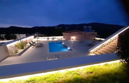 Georgioupoli Studio 2 with a pool and lake views - Foto 7