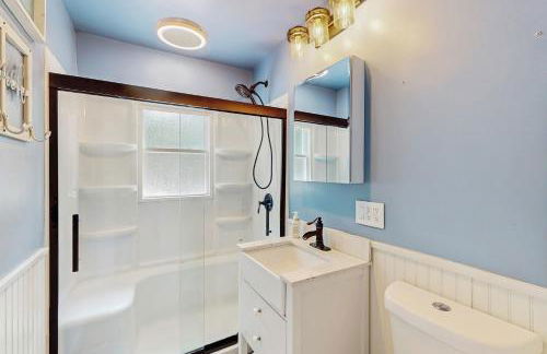 2 Mi to Beach! Hot Tub Haven in Michigan City - Foto 20