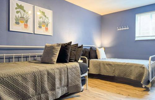 8 Large Apartments with 12 Bedrooms and Parking and WIFI - Foto 73