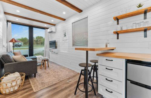 Stunning 2-Story Container Home with Rooftop Terrace - Foto 8