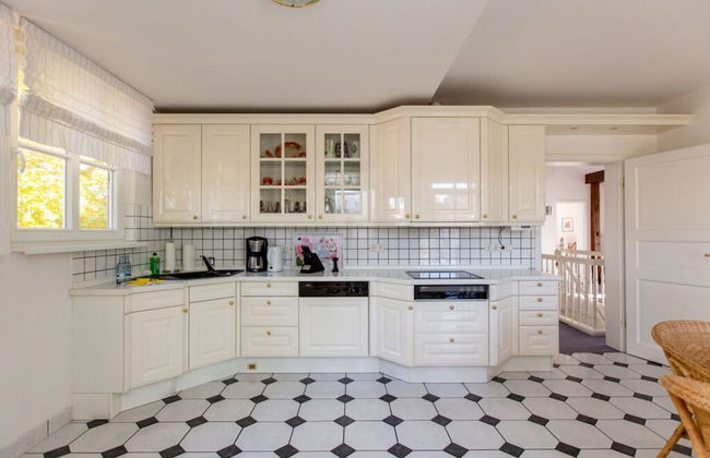 1 Villa Blanck Comfortable Holiday Residence - Photo 7