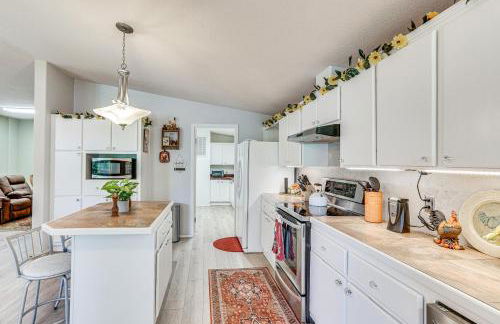 Waterfront Shady Cove Home with Fishing Deck! - Foto 13