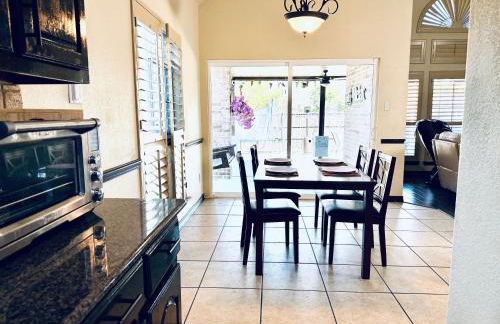 Luxury 5BR Retreat, Kid's Playroom! Near Lake Hubbard, Vineyard Views - Foto 27