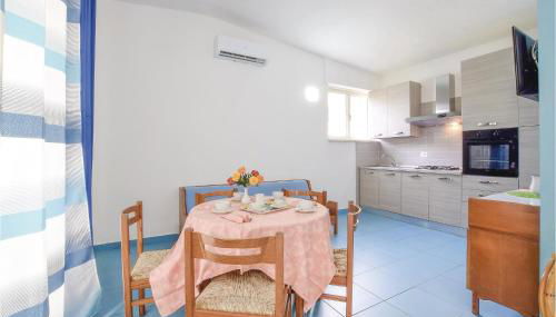 Two-Bedroom Holiday Home In Baia Domizia Saurunca - Foto 3