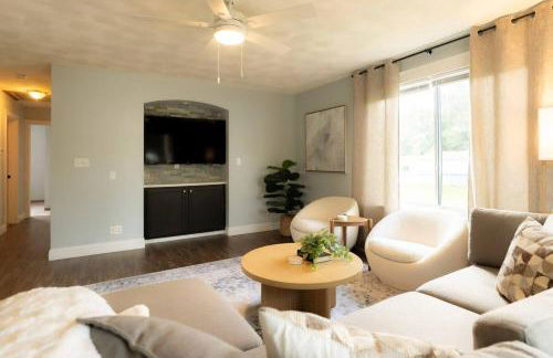 The Family Haven - 3BD 3BA Home in East Peoria - Foto 9