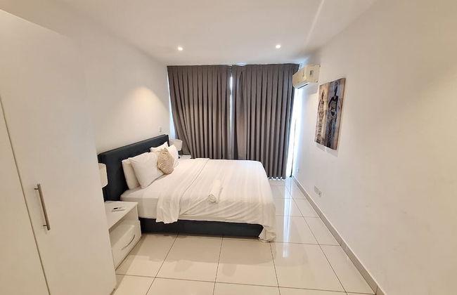 Embassy Gardens Apartment - Photo 14