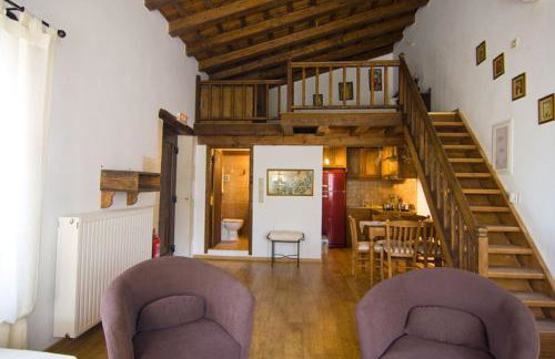 Eleni's Stately Home, picturesque location, By ThinkVilla - Photo 11