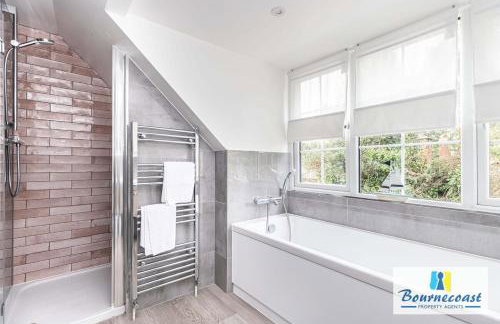 THE HIDE OUT by BOURNECOAST - A Stylishly Furnished Apartment with Parking - FM8444 - Foto 14