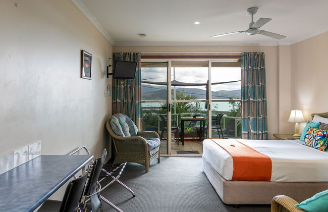 Sunlit Waters Studio Apartments - Foto 9