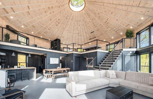 Skyline Yurt: Hot Tub~Wood Stove~WiFi~EVcharger - Foto 5