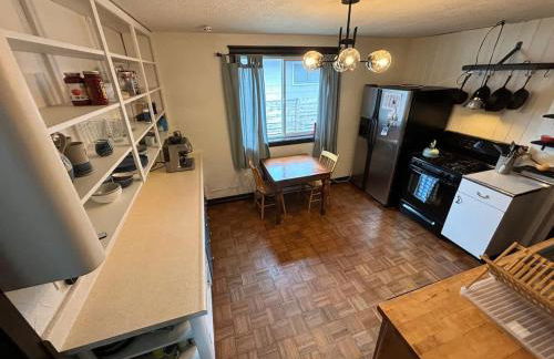 The Purple Palace - Historic Downtown BZN - Foto 13