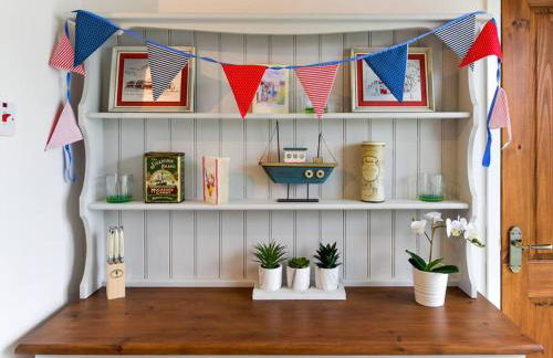 The Smugglers Hideout - Sleeps 4 - with HOT TUB - Foto 33