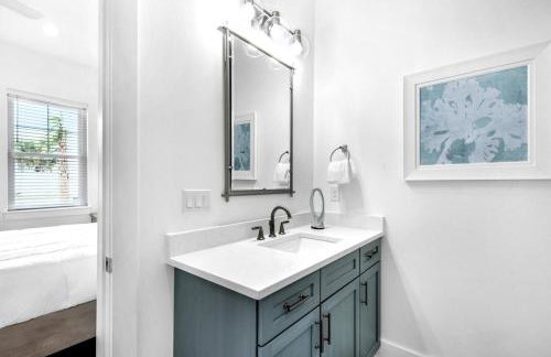 Azure! Sleeps 22 - Golf Cart - Beach Access - Pool - Foto 59