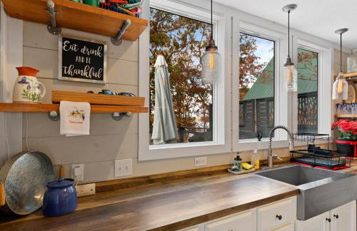 Hartwell Haus with Dock & Playground home - Foto 20