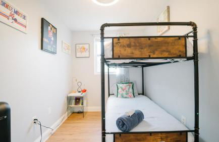 Stylish 5BR DC Retreat Backyard Free Parking - Foto 35