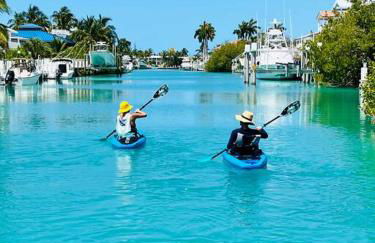 Beach House Getaway - 2 & 2-5 Villa - OS Slip-Ramp-Pkg - Photo 27