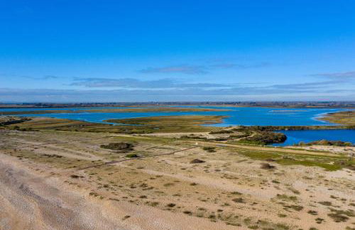 Open Plan Dog Friendly Annexe Sleeping 2 I Near Local Beaches & Chichester with FREE Parking - Foto 50