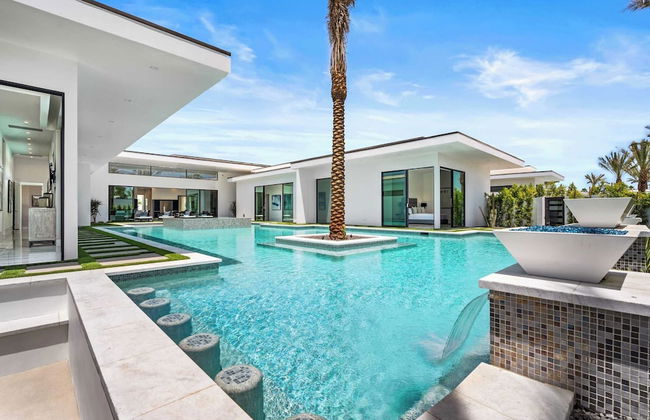 Sleeps 20 Pool, Hot Tub, & Pickleball Stay in Indio Bravo Villa #9 - Foto 80