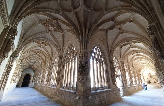 Monastères d'Oña et de Rioseco + Église de Santa Olalla de Espinosa - Photo 1