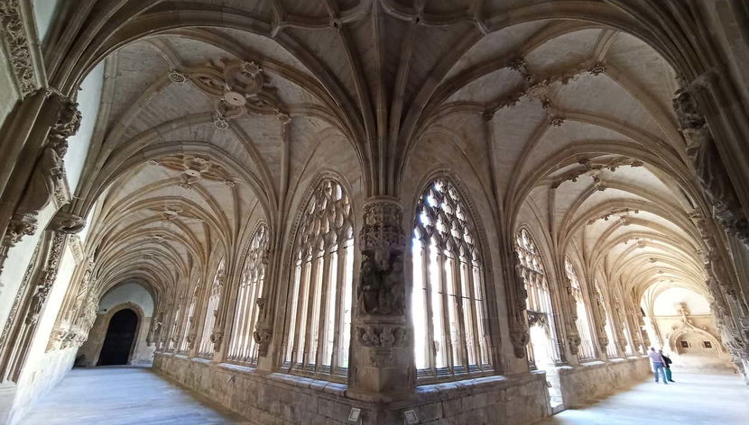 Recorriendo el monasterio de Oña