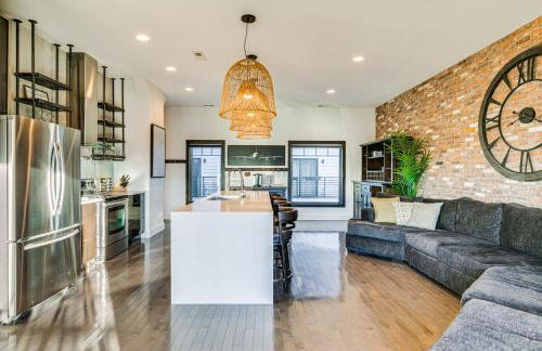 Stylish Omaha Home with Balcony - 2 Mi to Downtown! - Foto 7