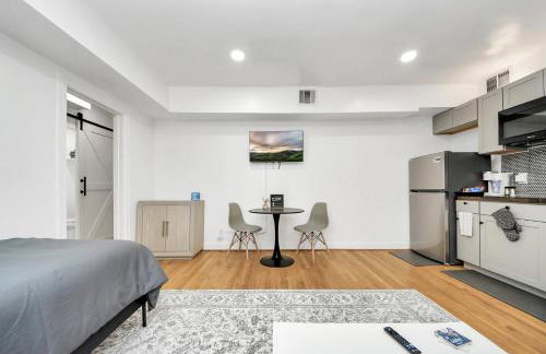 Serene Studio Escape - EADO HTX 1 - Foto 18