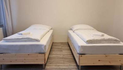 Tolstov House - 5 Room House with Terrace - 35 Min to Messe DUS - Foto 5