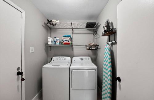 Stylish 3BR Home + Private Pool - Foto 31