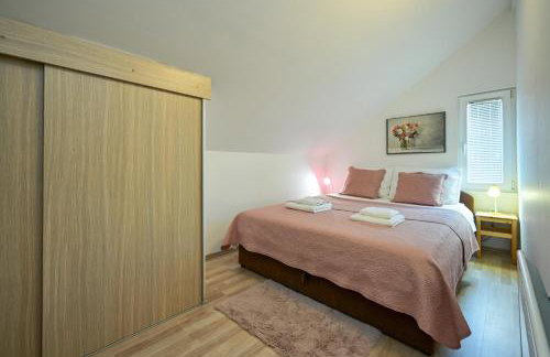 Private Villa with Pool and Jacuzzi Dreamy Hill - Foto 24