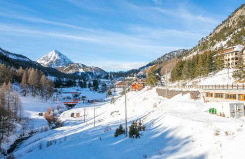 Chaberton Romantic Retreat Ski In Ski Out - Happy Rentals - Foto 54