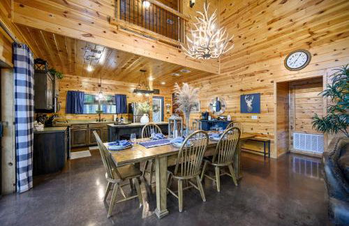 Hickory Bear - Cabin surrounded by pines, Sleeps 10, Hot Tub, Fire Pit, Arcade, Foosball Table & Deck Slide - Photo 18