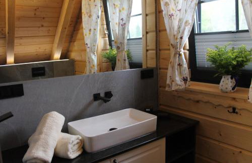 Mysia Nora - Photo 23