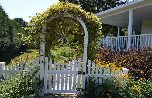 Carraig Mor Cottage - Beautiful House, Amazing Garden, Downtown Baileys Harbor - Foto 24