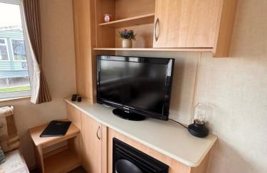 3 Bed Caravan - Sleeps 8 - Pet Friendly, Parking - Foto 51