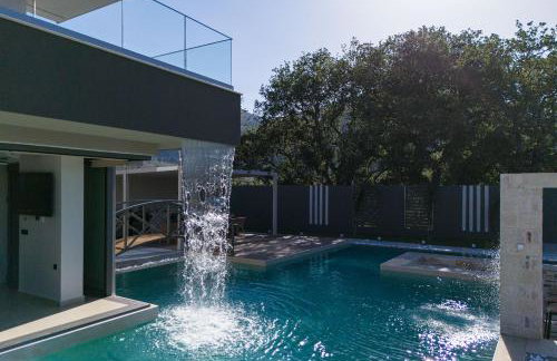 Elinor Villa - Nature Retreat amidst Mountains & Lake by etouri - Foto 2