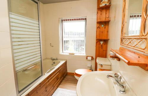 Holly Farm Cottage - Photo 26